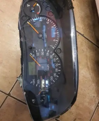 Ford Focus Speedometer (instrument cluster) 98ap10841bc 40841