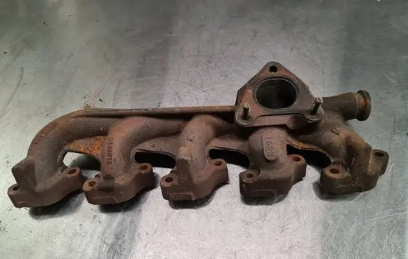 Volvo V70 Exhaust manifold 8642826
