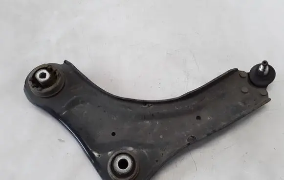 Renault Megane III Front lower control arm/wishbone
