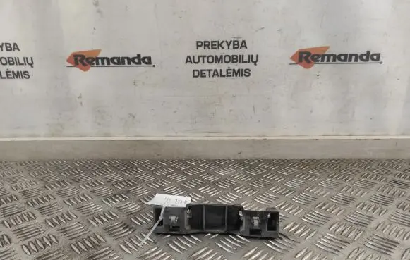 Mercedes-Benz S W222 Fender mounting bracket A2226980227