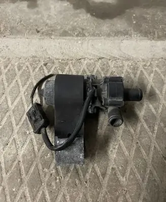 Mercedes-Benz E W124 Electric auxiliary coolant/water pump 1248302214