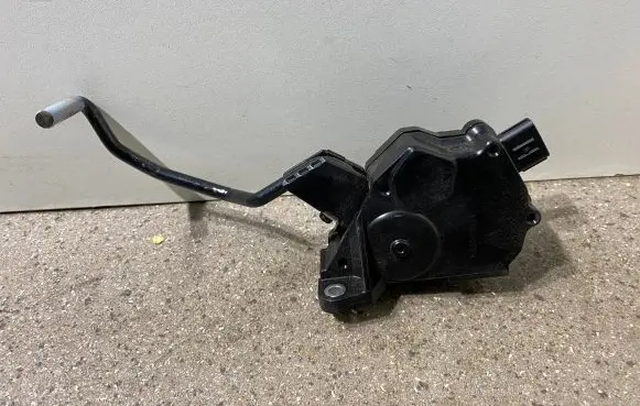 Lexus RX 450H Accelerator throttle pedal 7811048111 1988002150