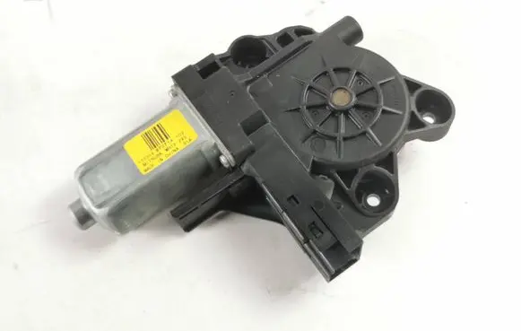 Volvo V70 Front door window regulator motor WR12290 970714102