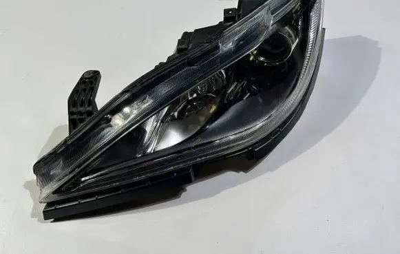 Chrysler Pacifica Headlight/headlamp pac-0004