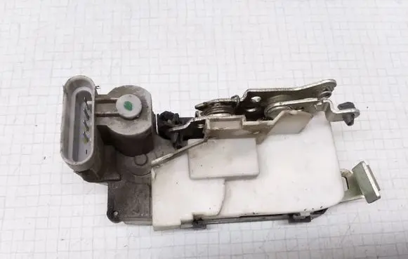 Fiat Punto (188) Rear door lock