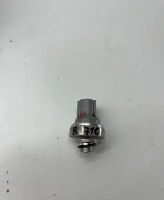 Isuzu D-Max Air conditioning (A/C) pressure sensor 