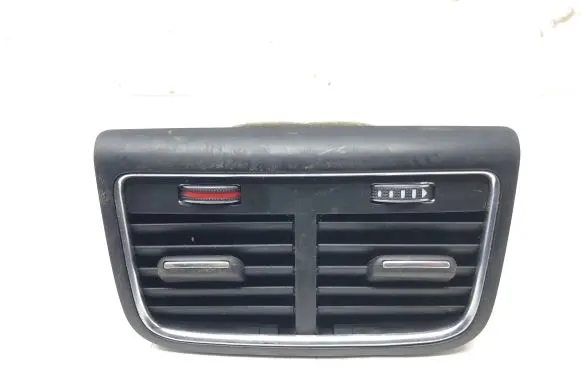 Audi A5 Sportback 8TA Rear air vent grill 8K0819203