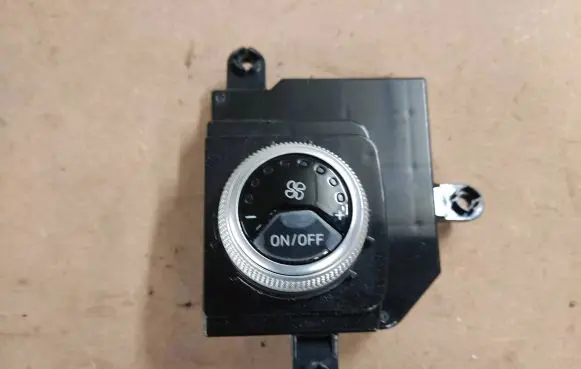 Hyundai Santa Fe Climate control unit 97983S1000 97983S1XXX SK11A0000310