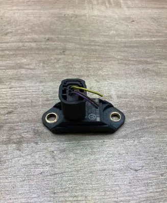Volkswagen PASSAT B6 ESP acceleration yaw rate sensor 3C0907651