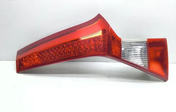 Volvo XC70 Tailgate rear/tail lights 