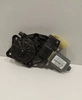 Mini One - Cooper Coupe R56 Front door window regulator motor 2757043 0130822240 11105003