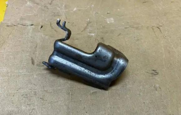 Ford Explorer VI Bracket in trunk/boot LB5B313B35AE