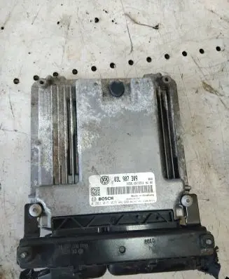 Volkswagen PASSAT B6 Engine control unit/module 03L907309 1039S24297 0281015029