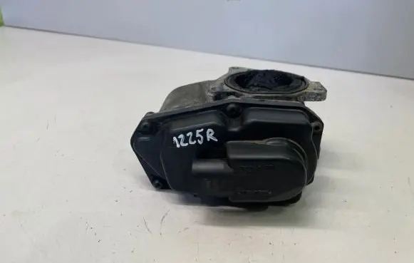 Audi A5 8T 8F EGR valve 03L131501E