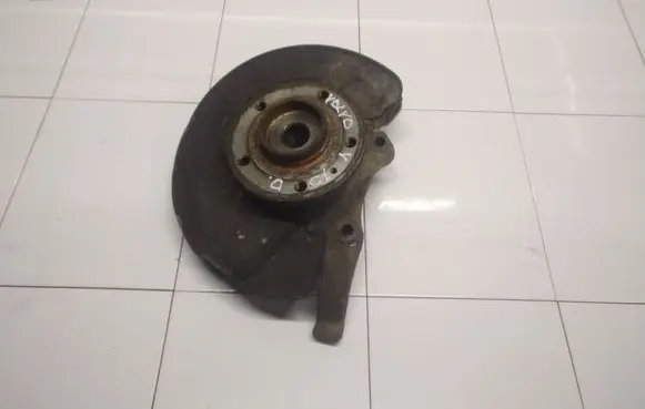 Volvo S70 V70 V70 XC Front wheel hub spindle knuckle