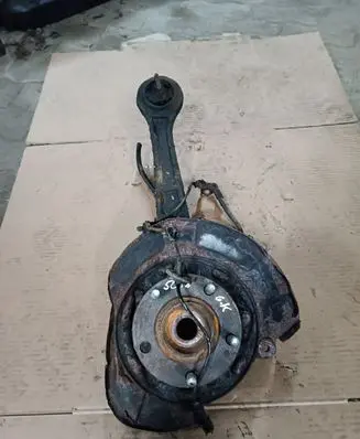 Citroen C-Crosser Rear wheel hub NOCODE
