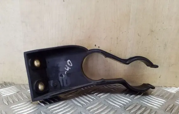 Volvo S40, V40 Intercooler pipe mounting bracket 30620509