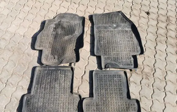 Renault Megane III Car floor mat set 204902 FR0H2008 HTS10