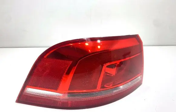 Volkswagen PASSAT B7 Rear/tail lights 3AF945095C