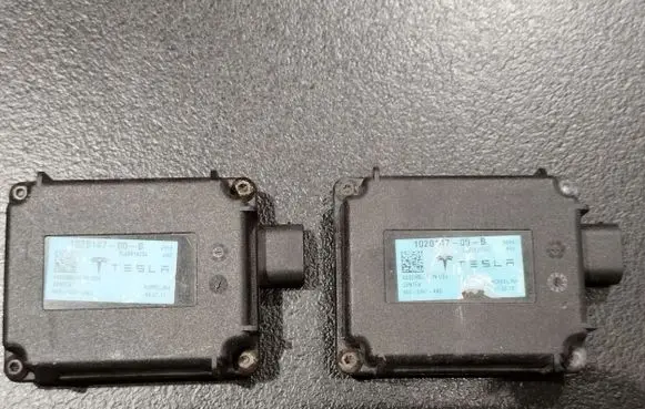 Tesla Model S Gateway control module 1020147