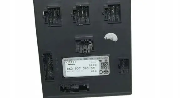Audi A4 S4 B8 8K Comfort/convenience module 8K0907063DC