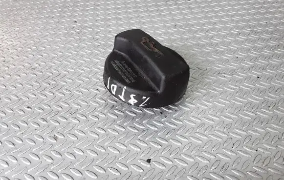Volkswagen Golf III Oil filler cap 026103485A