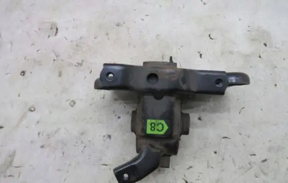 Toyota Auris E180 Gearbox mounting bracket 1111