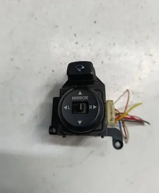 Hyundai i30 Wing mirror switch A6WF52AW8