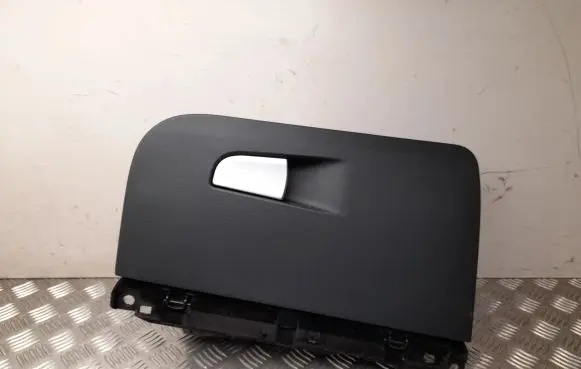 Alfa Romeo Giulia Glove box set 0156114537