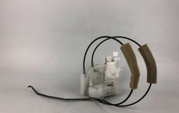 Subaru Legacy Front door lock