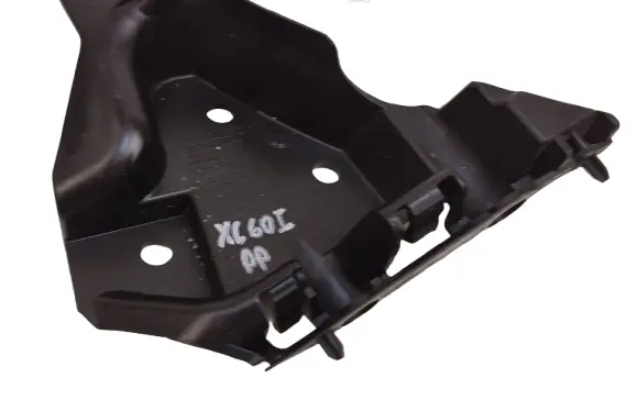Volvo XC60 Front bumper mounting bracket 30764619