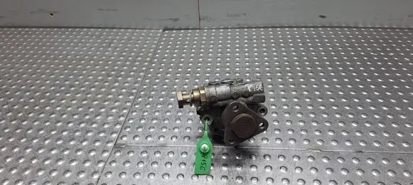 Volkswagen PASSAT B5 Power steering pump S26383941 8D0145177Q