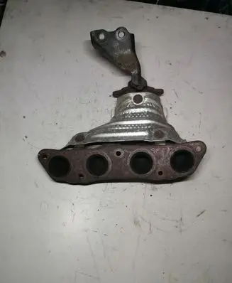 Toyota RAV 4 (XA20) Exhaust manifold 