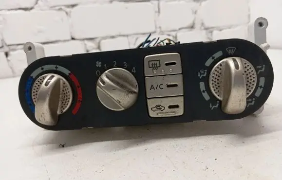 Nissan Almera Tino Climate control unit
