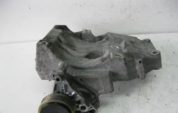 Audi A4 S4 B6 8E 8H Engine mounting bracket 447180-5370