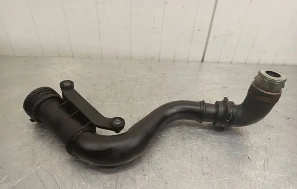 Volkswagen PASSAT B6 Intercooler hose/pipe 1K0145762CL