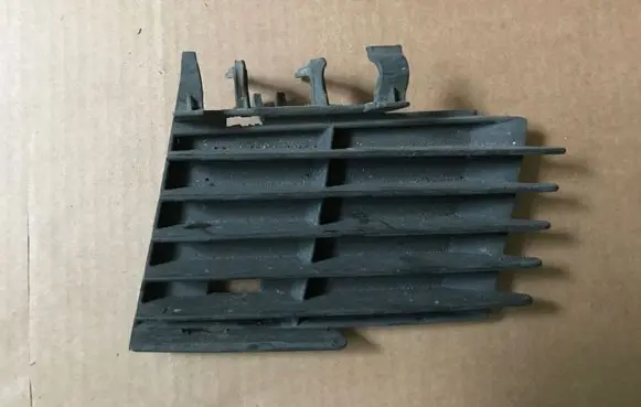 Opel Vectra C Front bumper lower grill 09186127