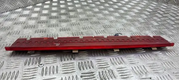 Audi A8 S8 D3 4E Third/center stoplight 4E0945097