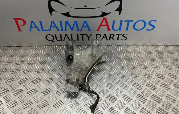 BMW 5 E60 E61 Engine mounting bracket 2211677094002
