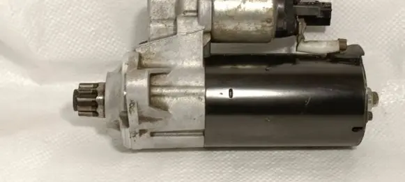 Volkswagen Caddy Starter motor 0001123016 02F911023H