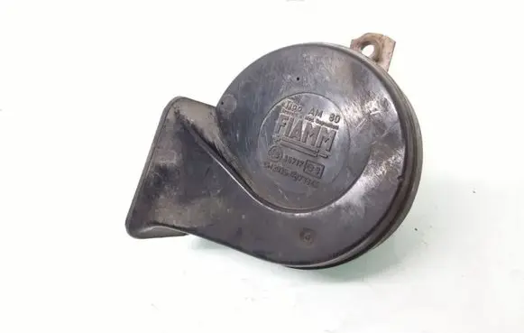 Audi A8 S8 D2 4D Horn signal 35717