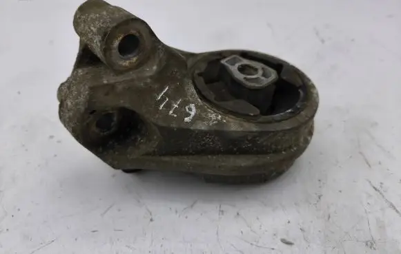 Opel Antara Engine mount bracket