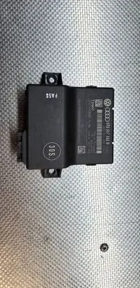 Audi A4 S4 B8 8K Gateway control module 8R0907468N