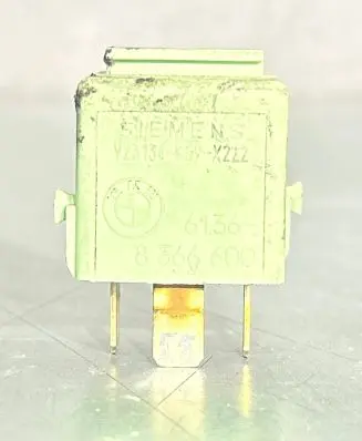 BMW 5 E39 Other relay 8366600 6136 V23134K59X222