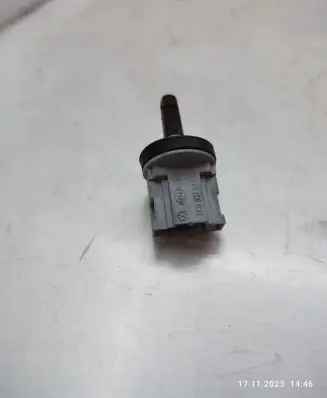 Coolant temperature sensor