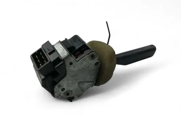 Renault Captur Electric window control switch 829614619R