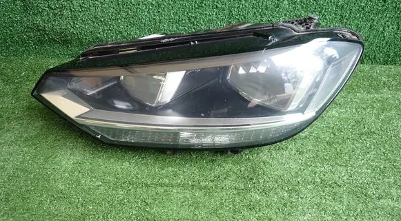 Volkswagen Touran III Headlight/headlamp 5TB941005A