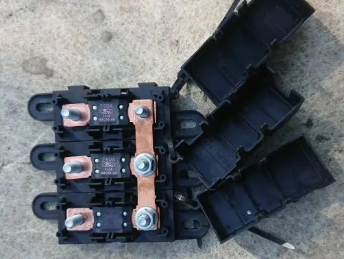 Jaguar XF X250 Positive wiring loom 8X2T14A005ZC