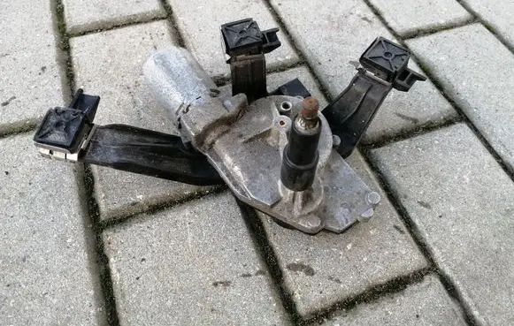 Peugeot 207 Rear window wiper motor 9652418780