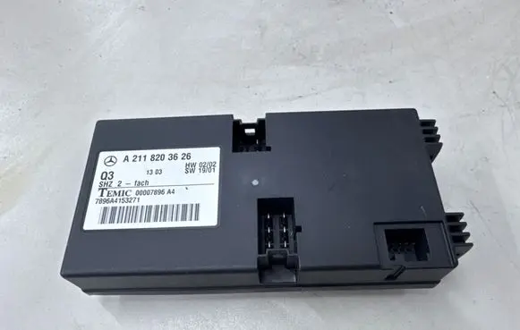 Mercedes-Benz E W211 Seat control module A2118203626 7896A4153271 00007896A4